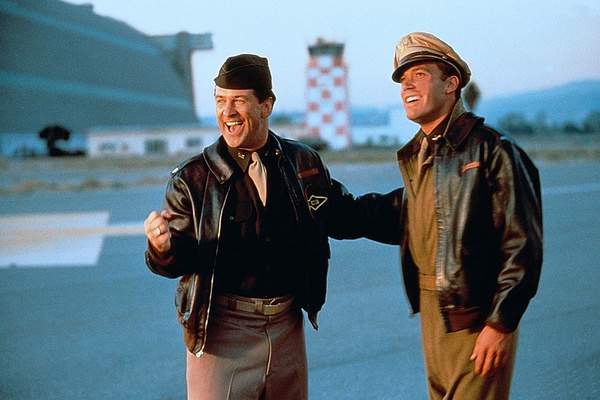  p>影片《珍珠港》是试金石公司2001年出品的一部剧情电影.