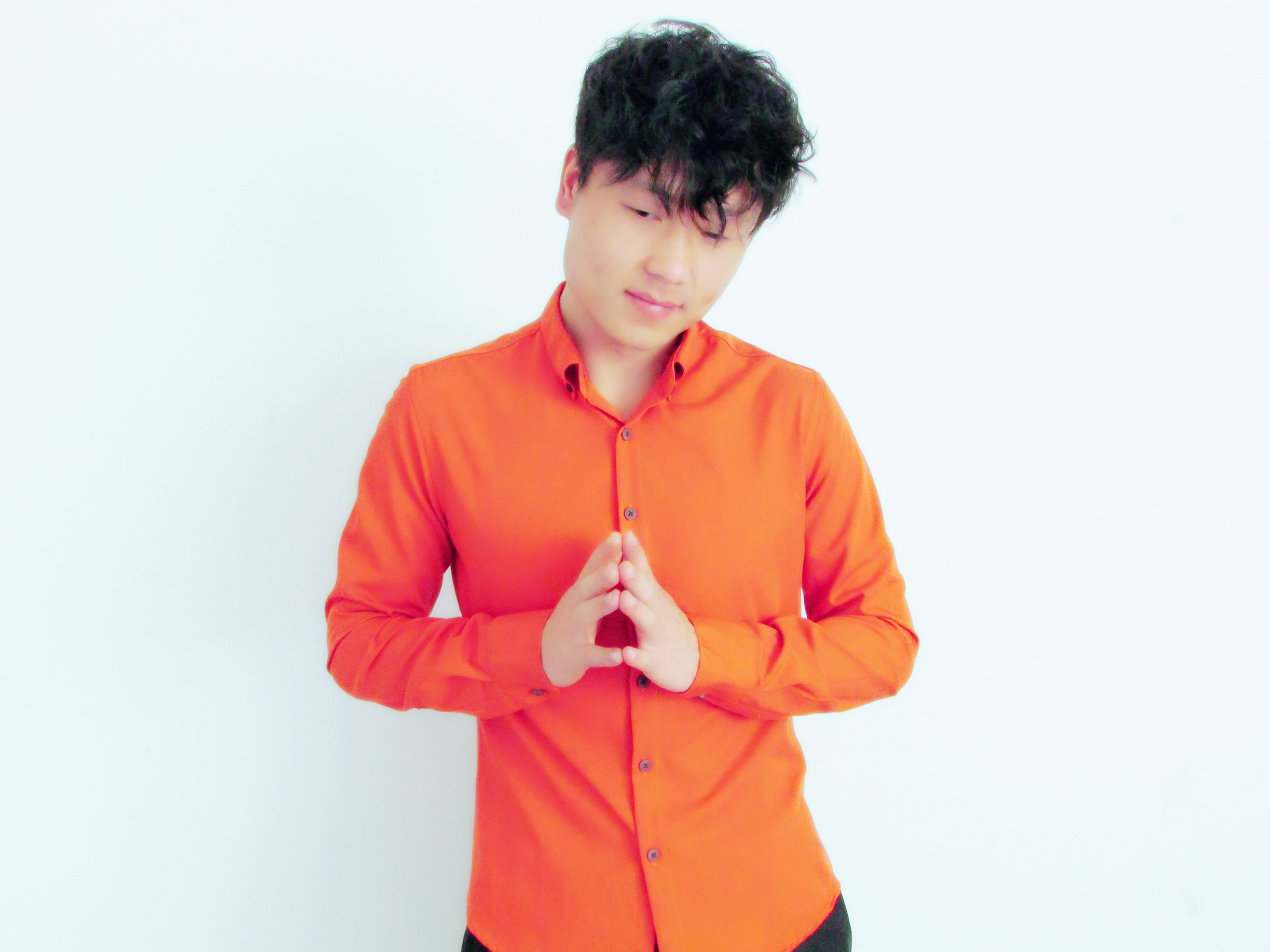  p>张永康,1990年1月15日出生于甘肃省平凉市,中国内地影视男演员