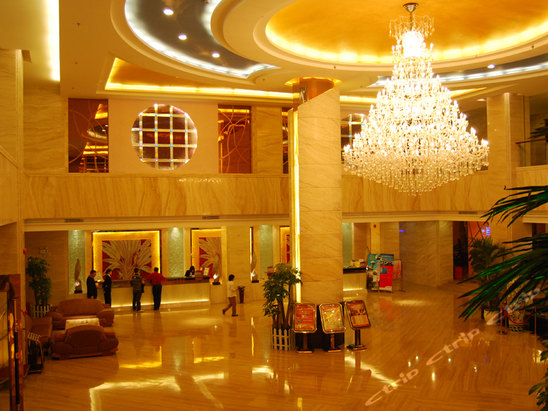  p>深圳半山国际酒店是坐落于深圳市龙岗区布吉镇东西干道的准四星级