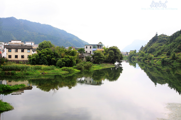  p>渔亭镇隶属于安徽省黄山市黟县,位于东经117°93′～117°99
