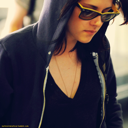  p>克里斯汀·斯图尔特,1990年4月9日出生于美国 a