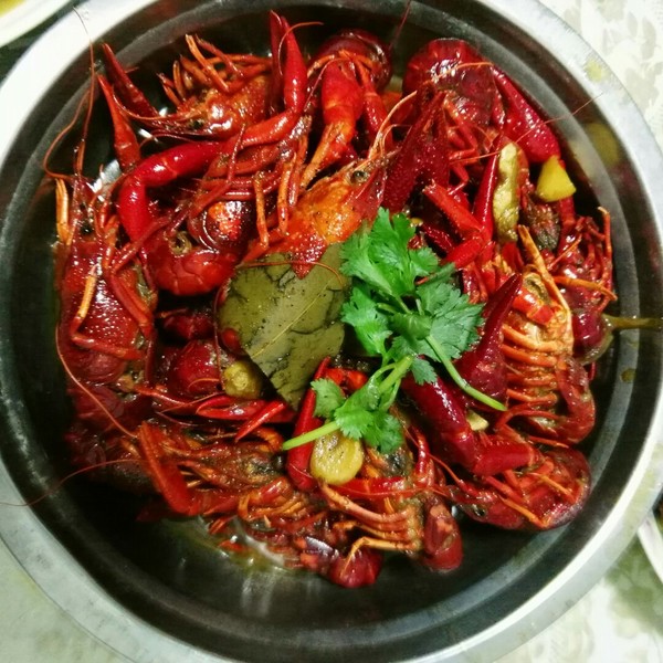 p>啤酒小龙虾是用龙虾,啤酒制作的一道家常菜.