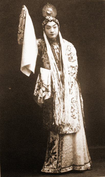 《梅妃》是 a target="_blank" href="/item/程砚秋/73669" data