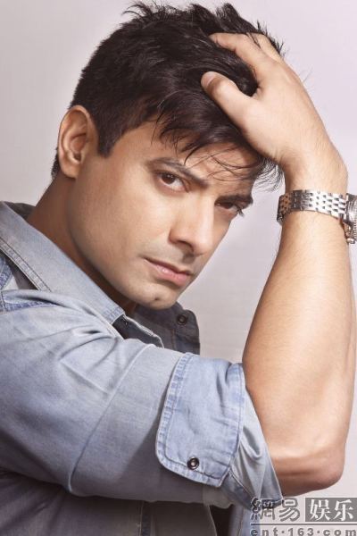 拉胡尔·布哈特