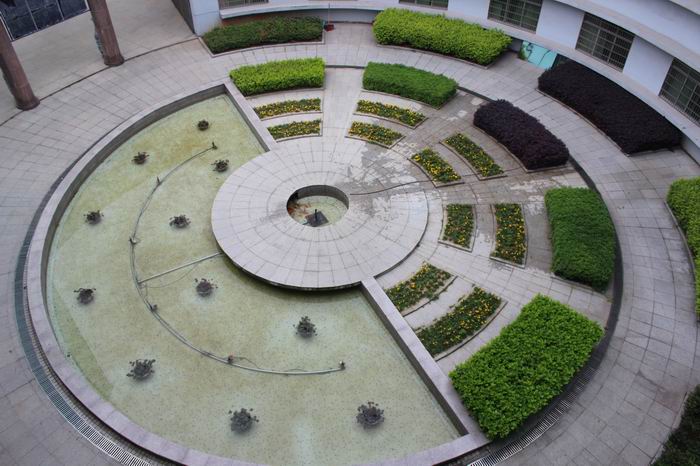 江西省新干中学