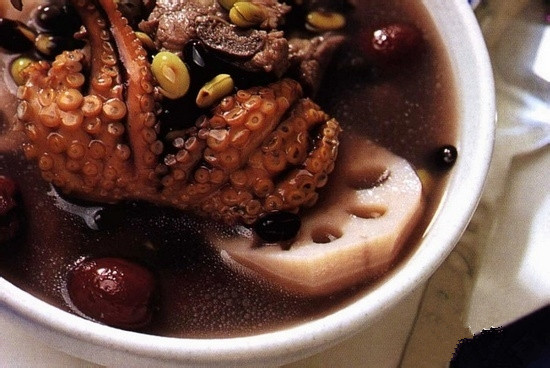 莲藕章鱼煲排骨