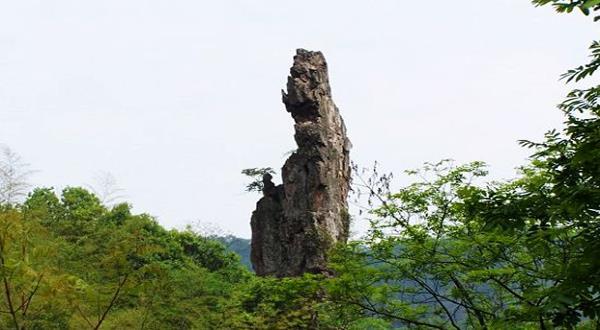  p>石笋(stalagmite),为 a target="_blank" href="/item/碳酸钙