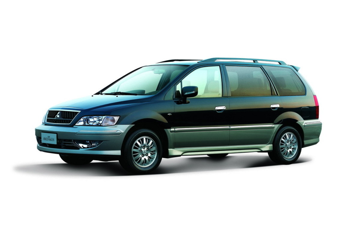  p data-id="gnwntdorww">三菱菱绅是引进自台湾中华汽车的 savrin,而