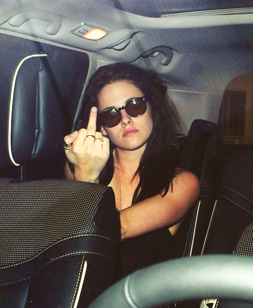  p>克里斯汀·斯图尔特,1990年4月9日出生于美国 a