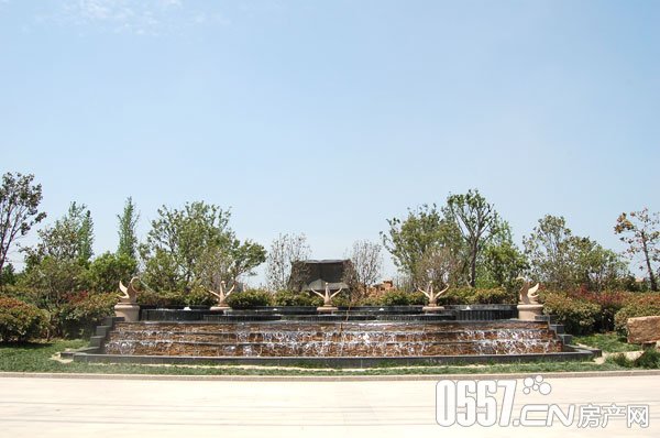  p>天鹅湾国际滨水社区位于宿州政务新区北部与老城一河相距,西临人民