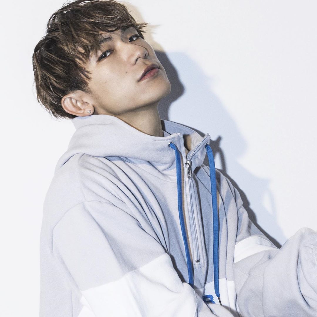  p>naoto,本名片冈直人(kataoka naoto),作为说唱歌手活动的艺名是