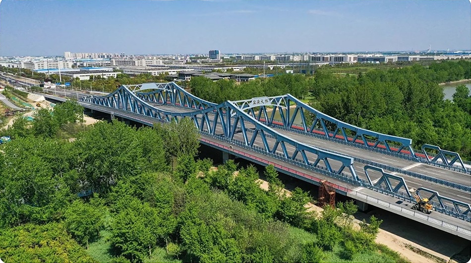  p>盐渎路通榆河大桥位于 a target="_blank" href="/item/盐城市