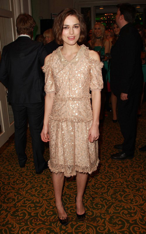  p>劳米·拉佩斯(noomi rapace),1979年12月28日出生于瑞典耶夫勒堡