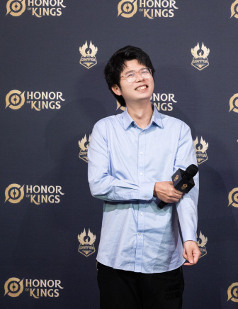  span class="ref" data-ctrid="szycvkzwnugz">胡庄浩(游戏id:久哲)