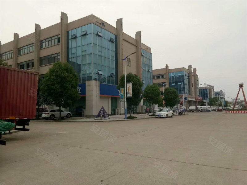 襄阳市光彩物流基地