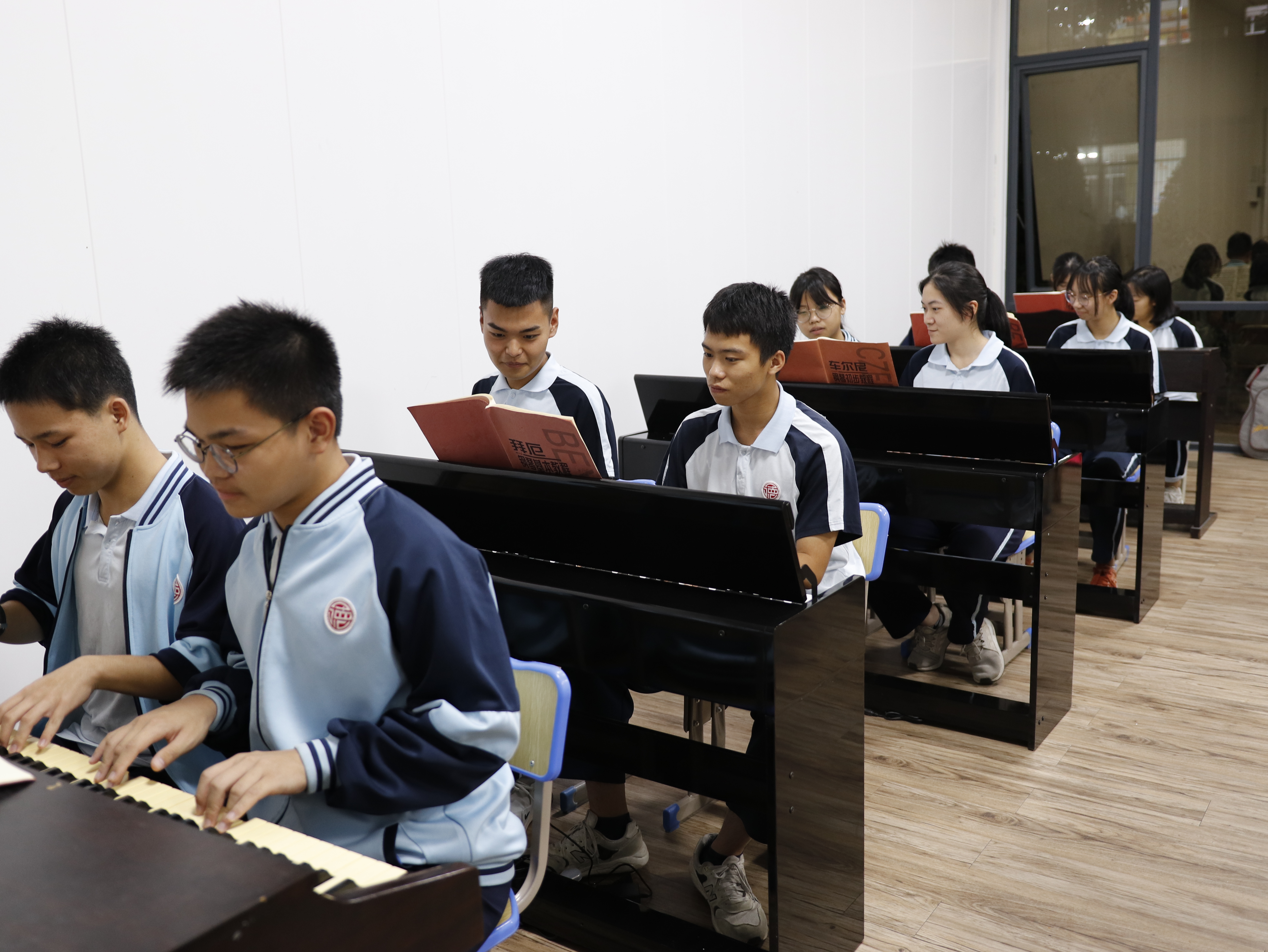 中山市民众德恒学校