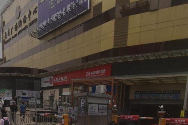 鲁巷购物广场位于武汉市东湖高新光谷广场,共计房屋3户.