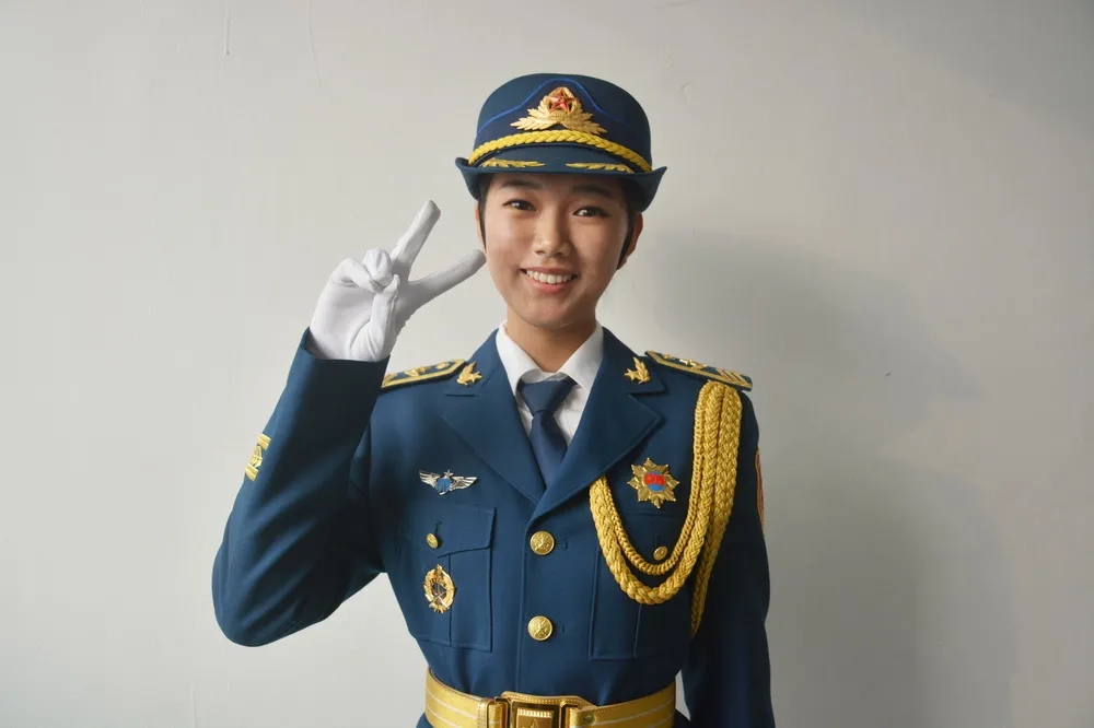 女,原 a target="_blank" href="/item/三军仪仗队/9682879" data