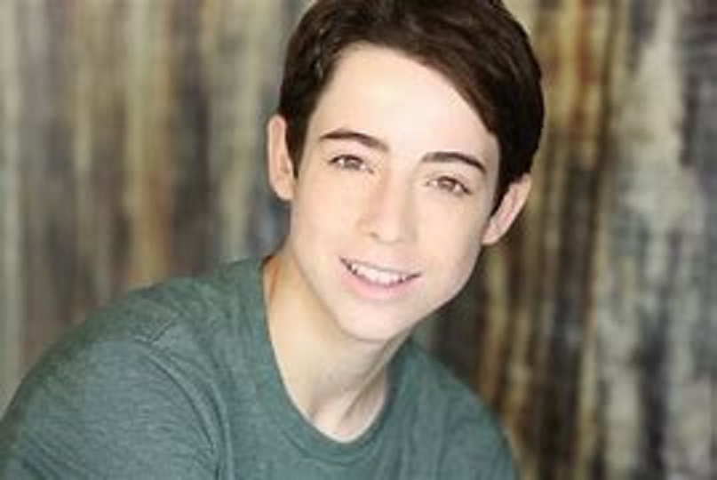  p>nolan lyons,演员,参演电影《间谍之桥》《日落公园》. /p>