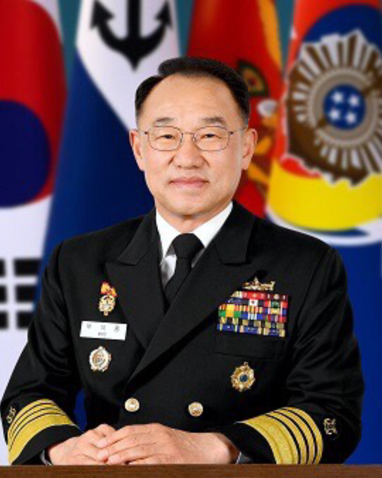  p>韩国海军(south korean navy)由海军本部,作战司令部,陆战队司令部