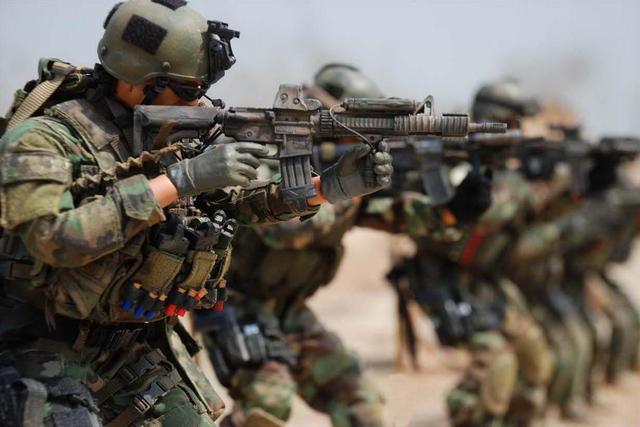 一般简称美军,即对美国联邦政府拥有的武装部队的统称,为现今世界上