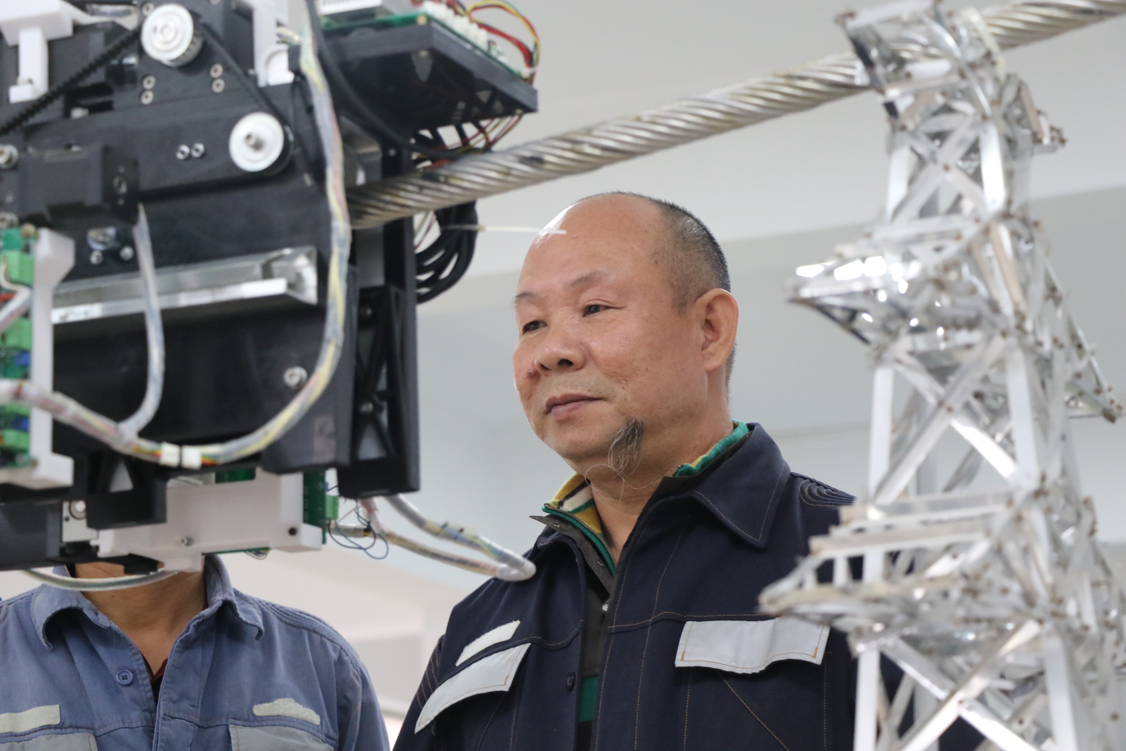 陈建强,广州电力局 a target="_blank" href="/item/全国劳动模范