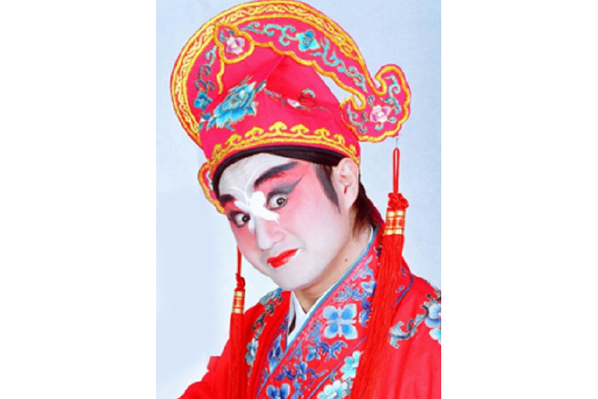  p>王燕飞,国家一级演员,师承著名粤剧表演艺术家彭炽权,欧凯明.