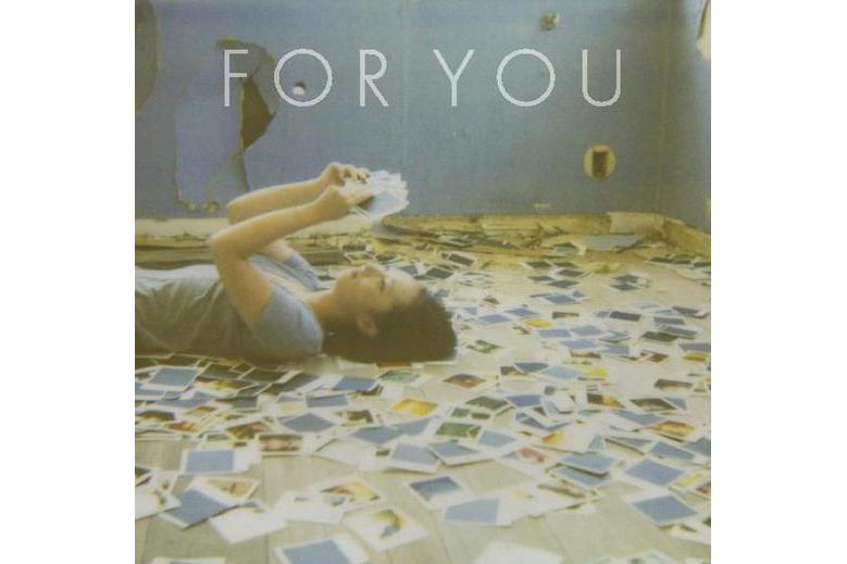 《for you》是由英国独立流行乐队fickle friends录唱的一首流行歌曲