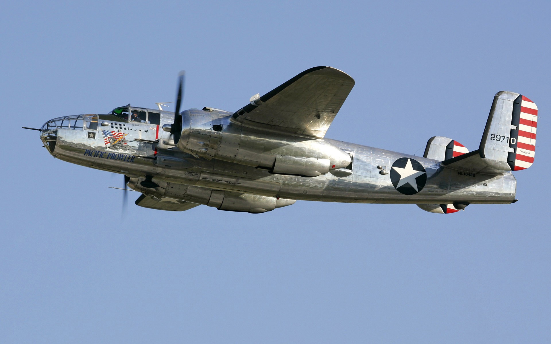 bomber,绰号:mitchell,译文:米切尔),是美国一型螺旋桨中型轰炸机