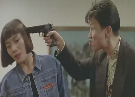《赌王至尊》是由唐伟成导演,徐少强,钱小豪主演的香港动作电影