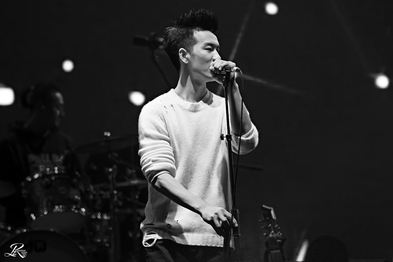 (tan),1993年1月10日出生于天津市,中国内地男歌手,魔力炭乐队主唱