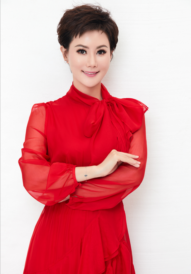  p>叶翠,女高音歌唱家,原战友文工团独唱演员,,现中国煤矿文工团国家