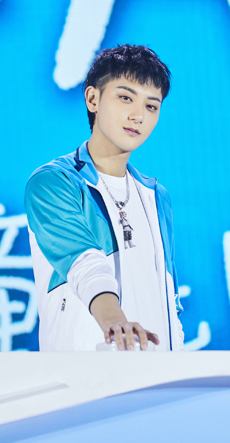  p>黄子韬,1993年5月2日出生于山东省 a target="_blank" href="/item