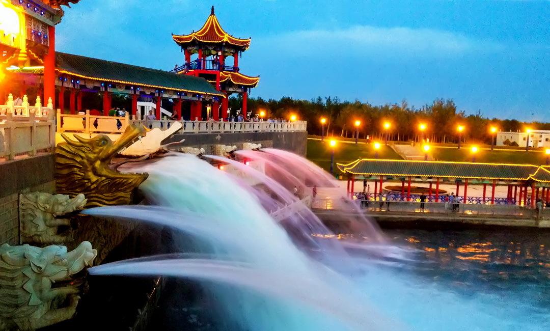 九龙潭 /a>是克拉玛依河的源头所在,地处克拉玛依河穿城风景带之首