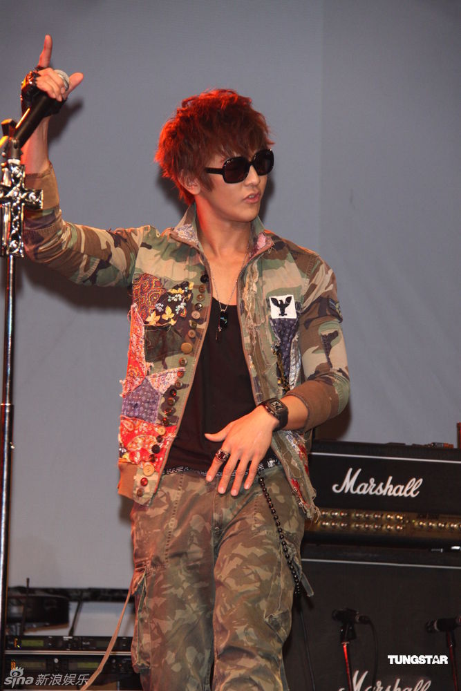  p>汪东城 i>(jiro wang) /i>,1981年8月24日出生于台湾省台北市,中国