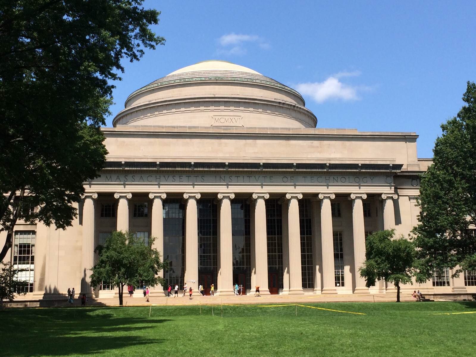 美国麻省理工大学