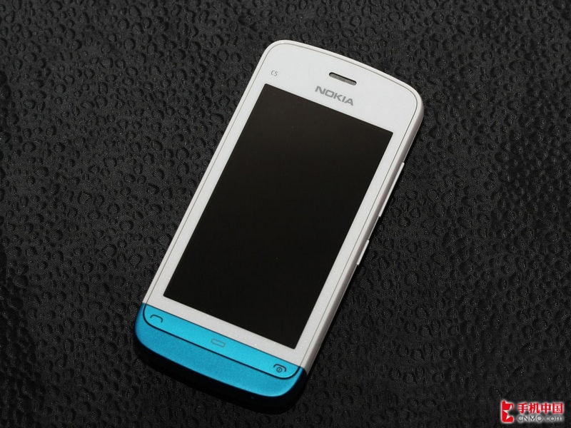  p>诺基亚c5-03这款基于symbianv5系统的智能手机包括一个可定制的主