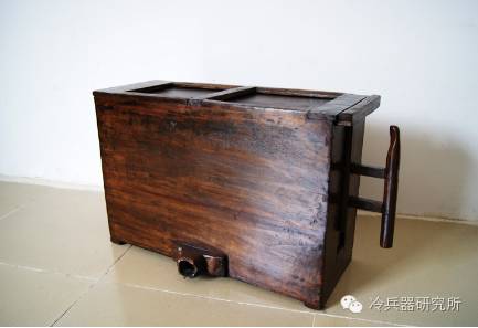 古代铁匠都是怎么炼铁铸剑的？_百科TA说