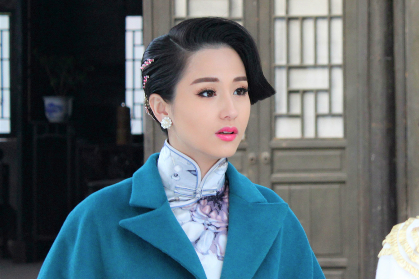  p>蓝心妍,原名蓝燕,出生于上海市,后移居中国香港,华语女演员.