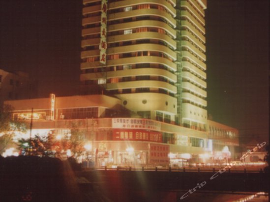  p>郑州华联广州大酒店是全国华联(饭店)集团成员单位,集住宿,购物