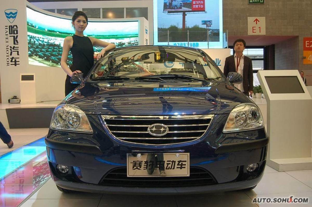 在喜庆的气氛中,哈飞汽车宣告:深圳生产基地剪彩投产,哈飞赛豹v