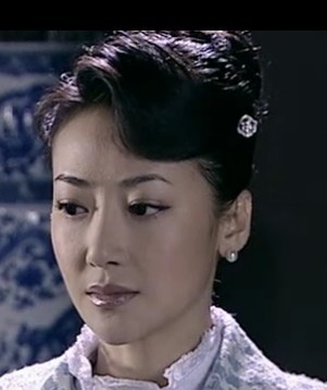  p>《黑玫瑰》是由 a target="_blank" href="/item/于立清">于立清 