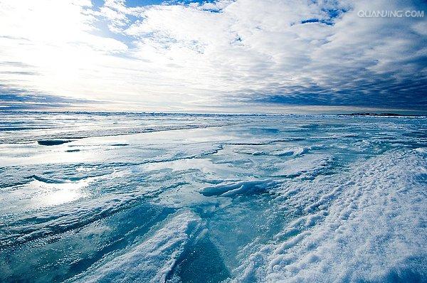  p>北冰洋(arctic ocean),又称北极海,冰水洋,是地球 a target="