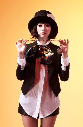 杨丞琳 /a> i>, /i> a target="_blank" href="/item/冷嘉琳/1539657"