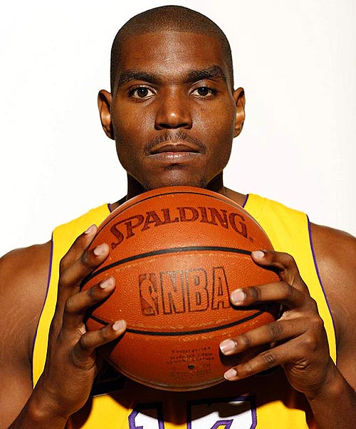  p>安德鲁·拜纳姆(andrew bynum) 1987年10月27日出生于美国 a>