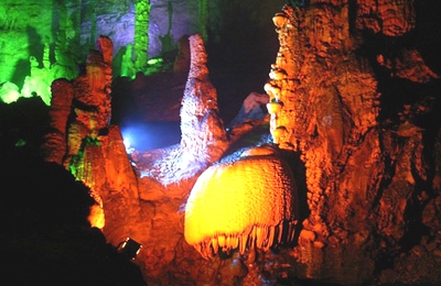  p data-id="gnzl82xe7b">九龙洞风景区是国家aaaa级风景区,位于福建