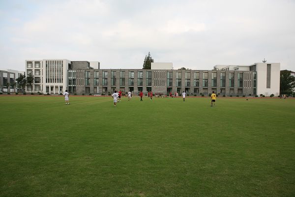 上海市嘉定区安亭高级中学