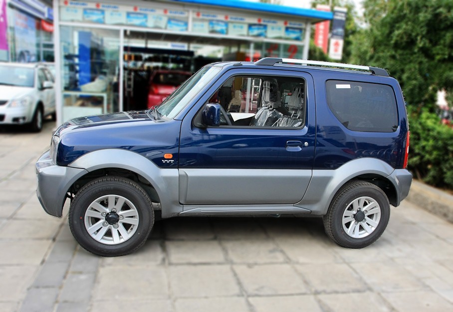  p>铃木吉姆尼是指由日本铃木公司生产的轻型越野车,英文名称为"jimny