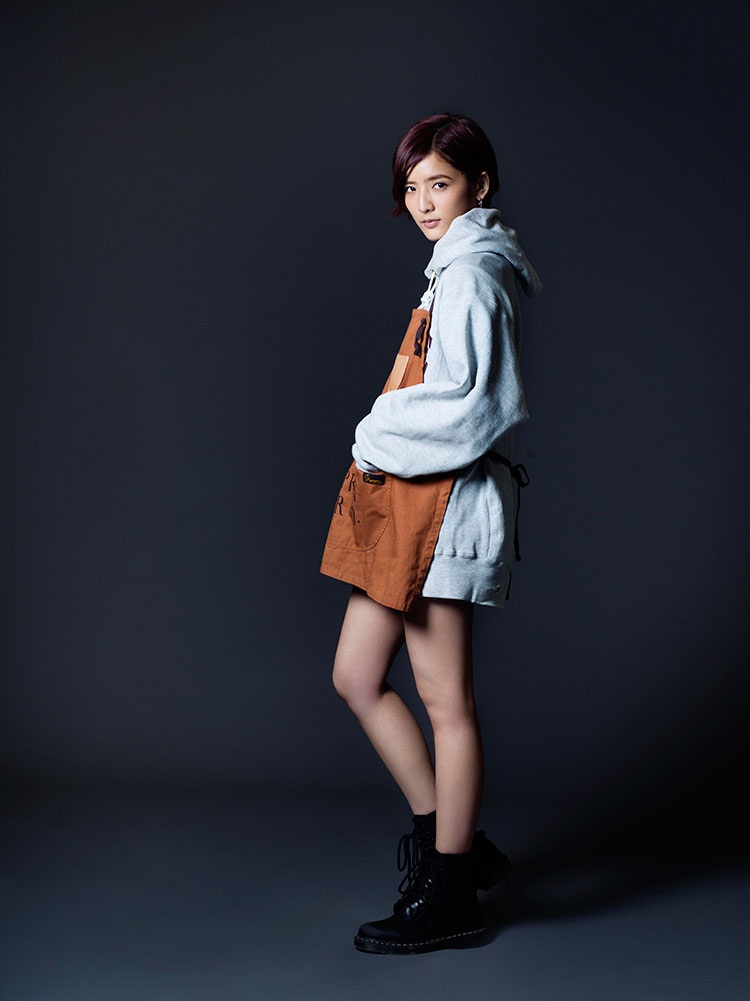 藤井萩花