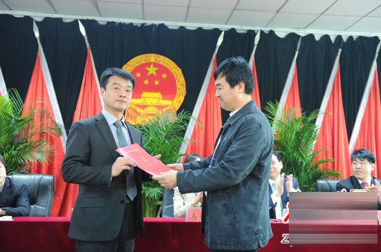 男,河南省郑州市登封市大冶镇老井村党支部书记, a target="_blank"